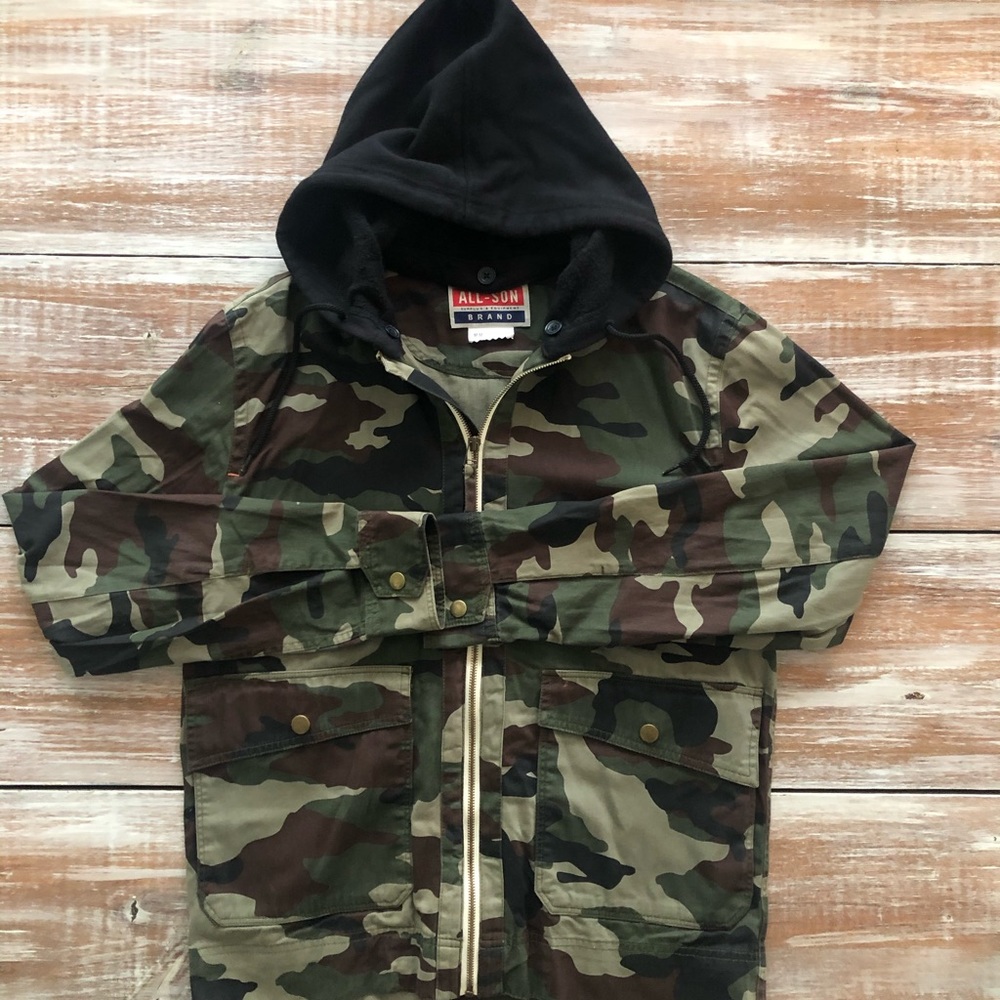 Men’s Camo Zip Front Jacket